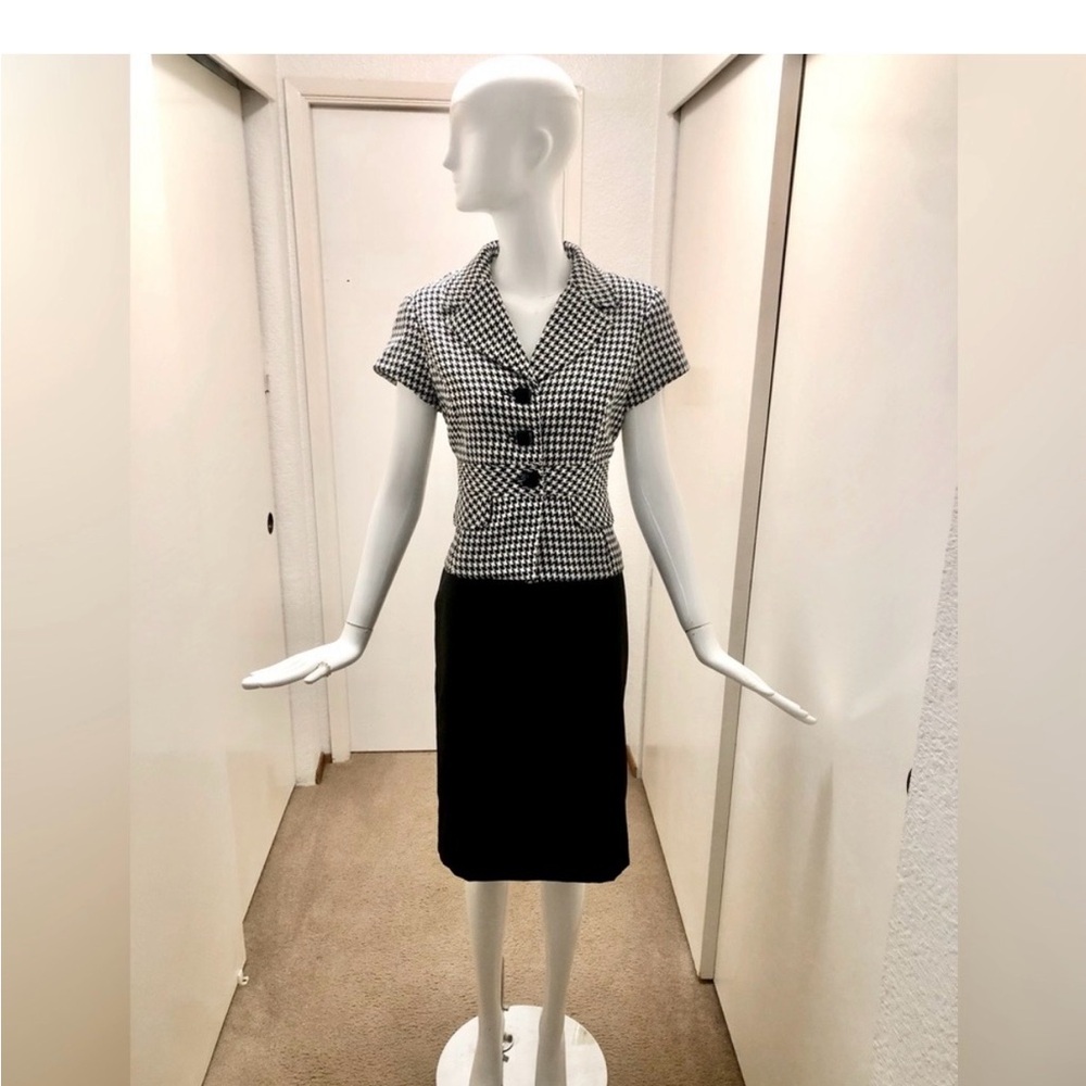Houndstooth jacket & black skirt 2 piece suit
